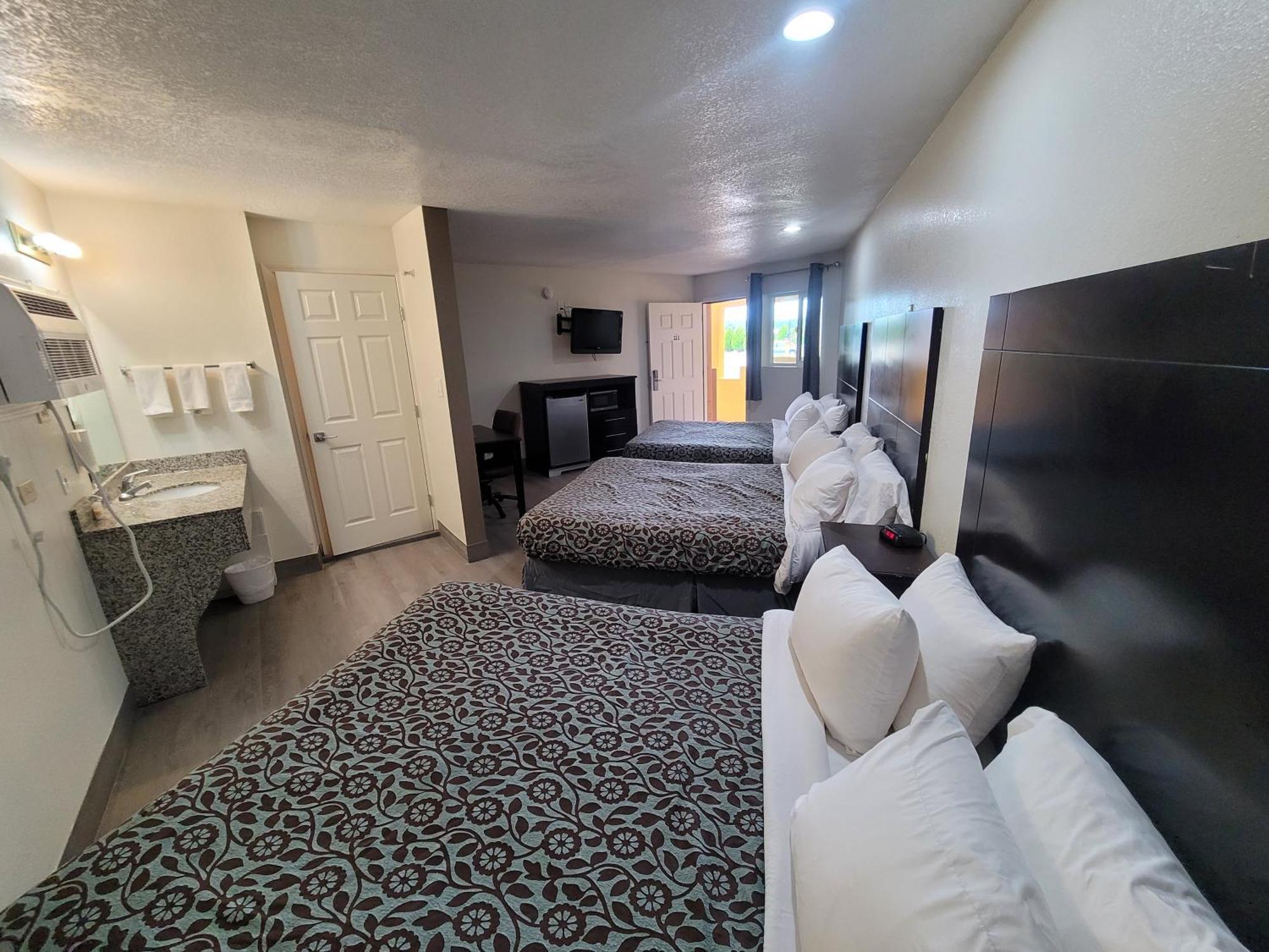 Econo Vegas Hotel *